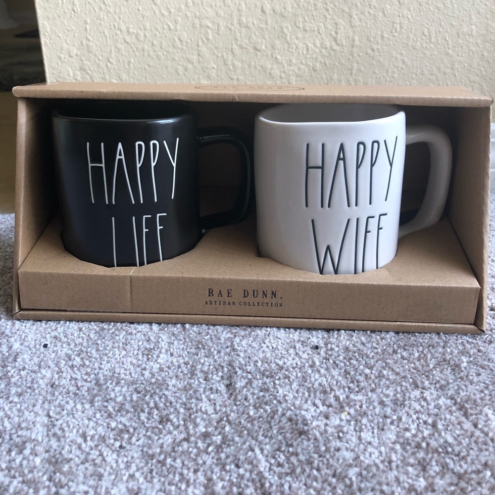 Rae Dunn mug set